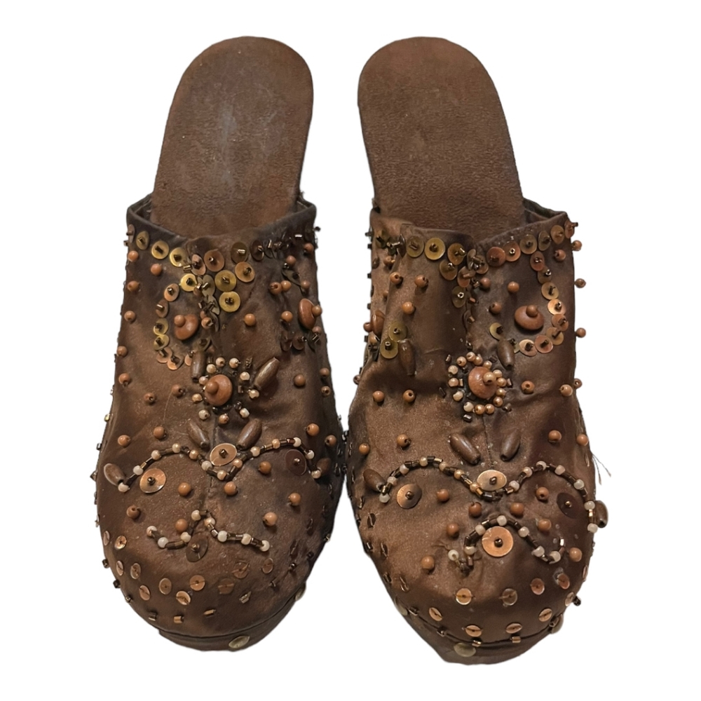 Y2k brown beaded clog heels
